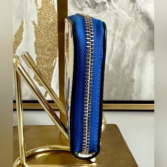 Like New Tory Burch EMERSON ZIP COIN CASE-PAINTED IRIS - Picture 8 of 8